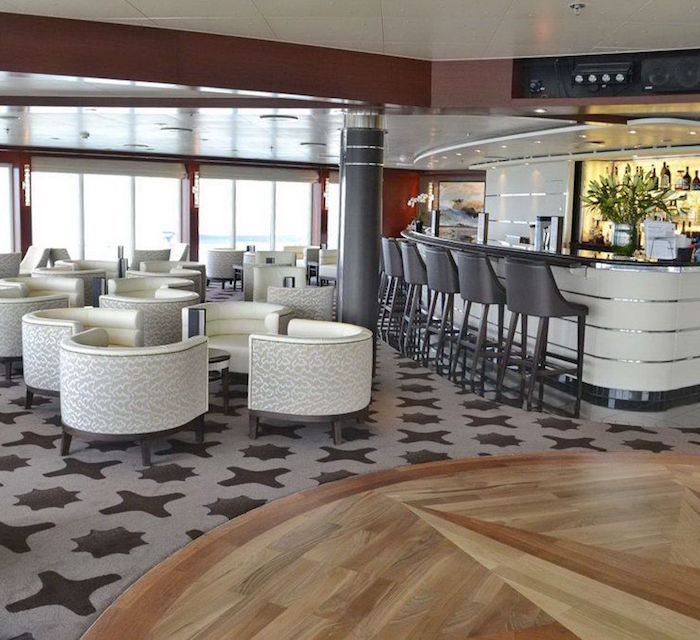 Круизный лайнер Seven Seas Voyager