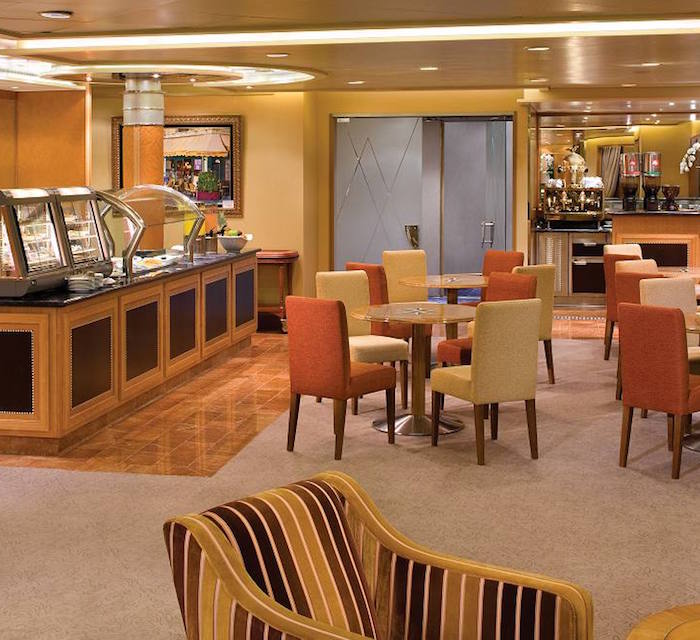 Круизный лайнер Seven Seas Voyager