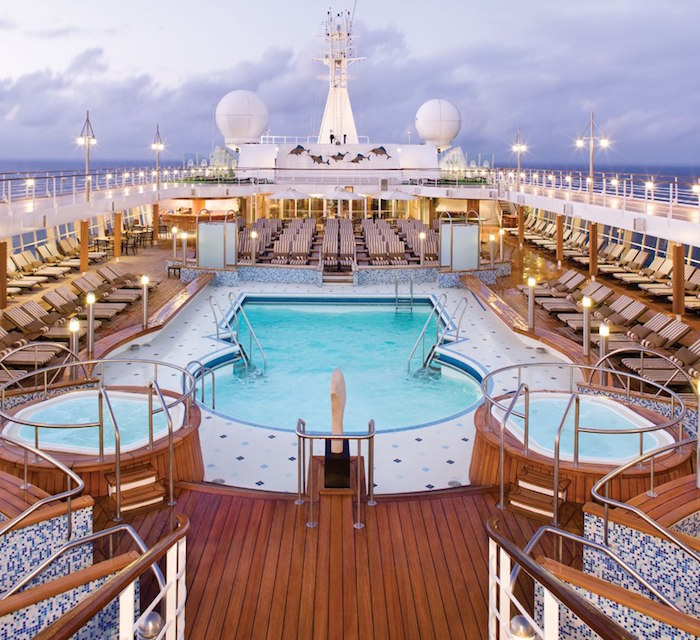 Круизный лайнер Seven Seas Voyager