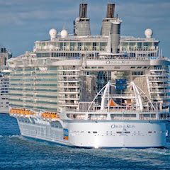 Круизный лайнер Oasis of the Seas