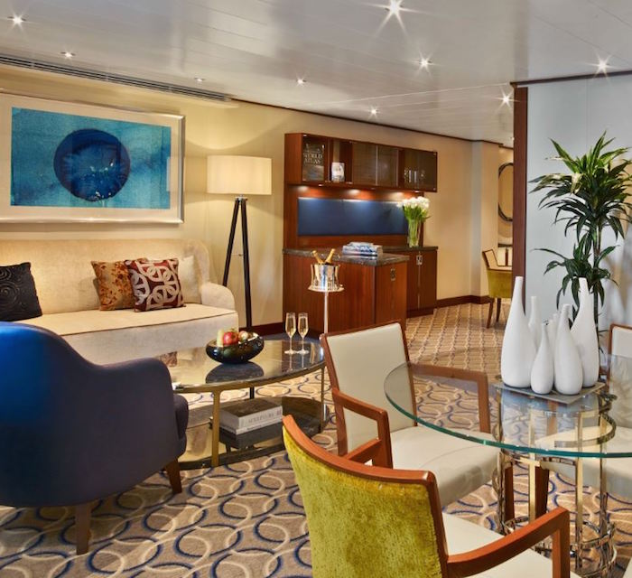 Круизный лайнер Seabourn Ovation