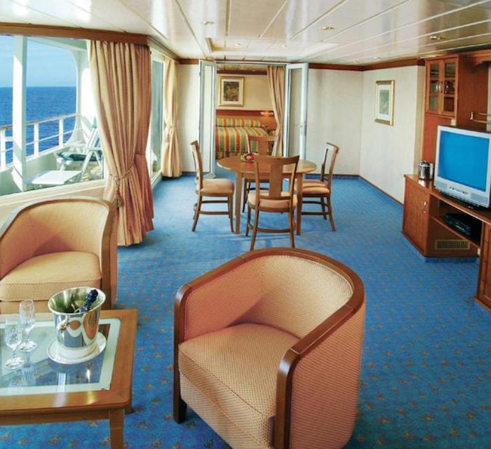 Круизный лайнер Seven Seas Mariner 