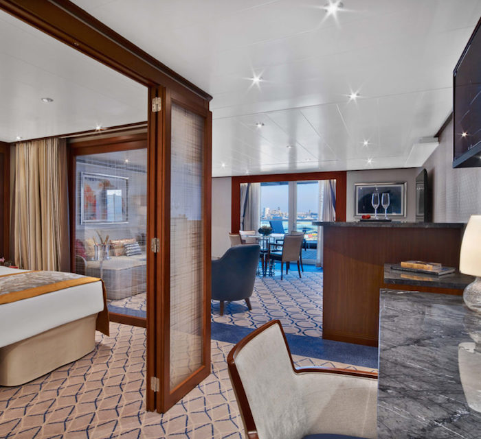 Круизный лайнер Seabourn Ovation