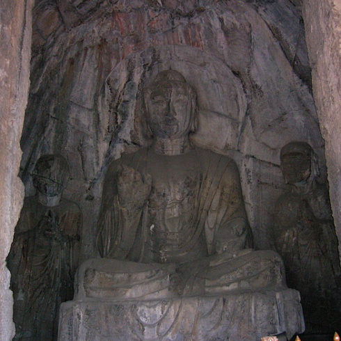 Пещеры Лунмэнь (Longmen Grottoes). Китай