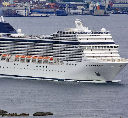 Круизный лайнер MSC Poesia