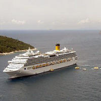 Круизный лайнер Costa Serena