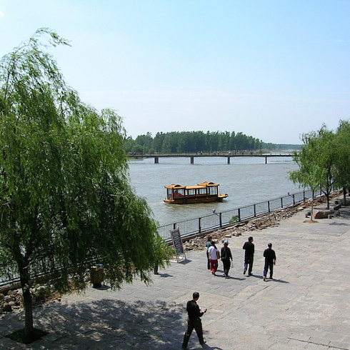 Пещеры Лунмэнь (Longmen Grottoes). Китай