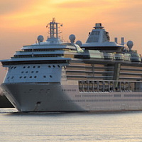 Круизный лайнер Serenade of the Seas